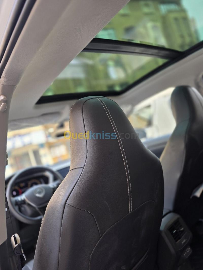 Volkswagen T-Cross 2025 Beats 4