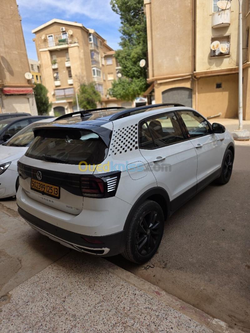 Volkswagen T-Cross 2025 Beats 3