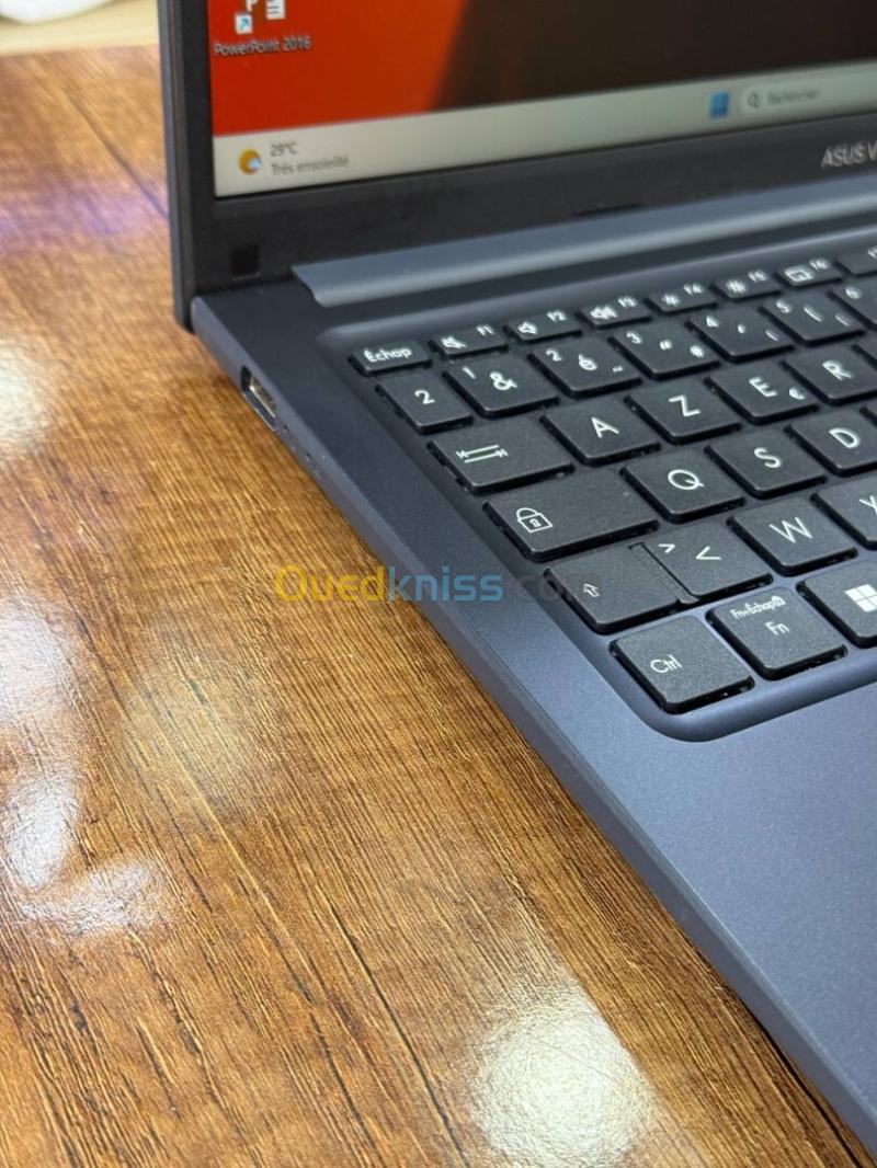 ASUS VIVOBOOK X15 I3-1215U  8GB 512GB SSD 6