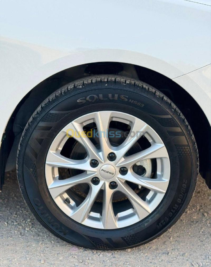 Roewe I5 2026  3