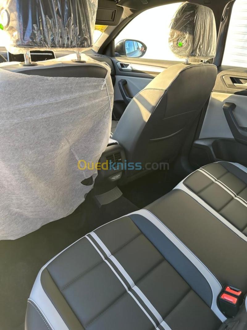 Volkswagen T-Roc 2026 R- Line Edition  10