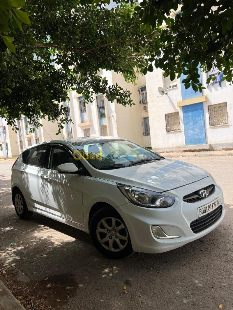Hyundai Accent RB  4 portes 2016 Accent RB  4 portes 3