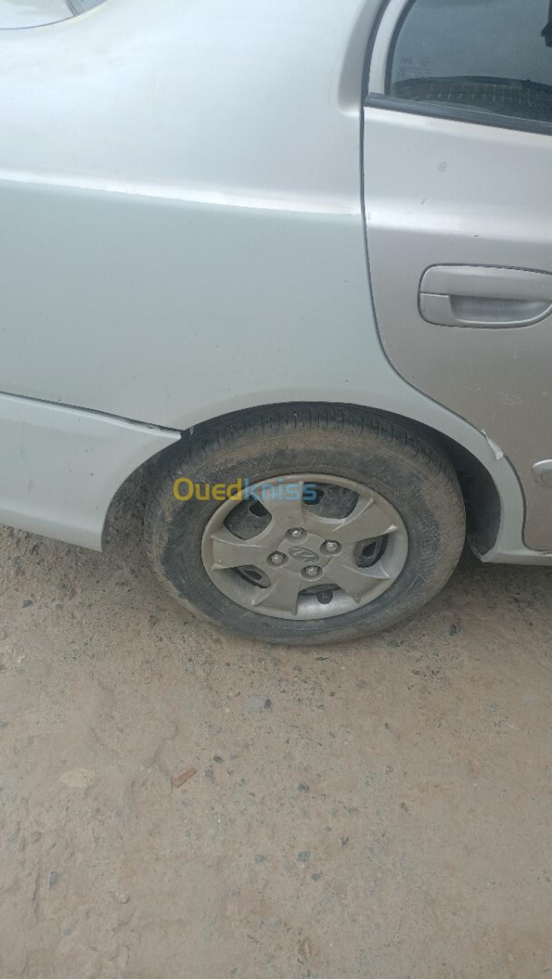 Hyundai Accent 2010 Gls 22