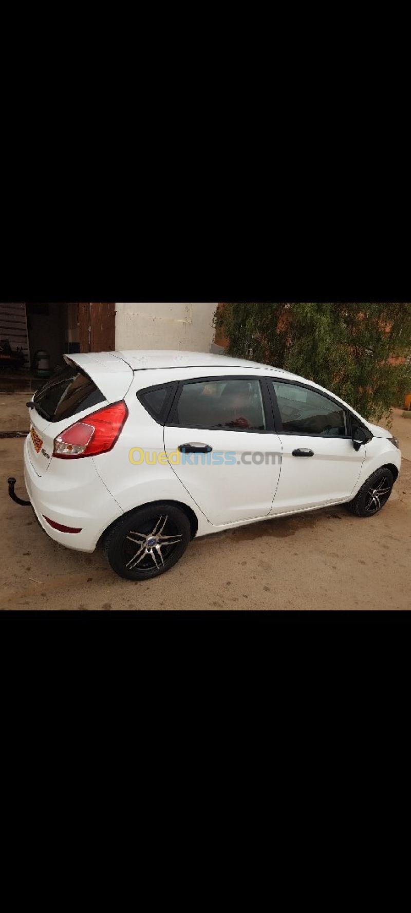 Ford Fiesta 2015  5