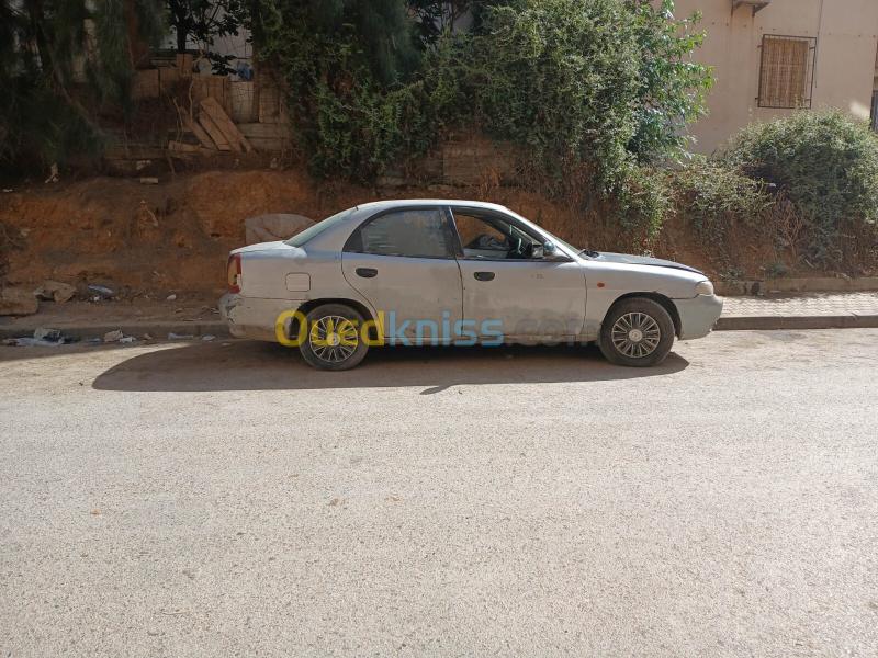 Daewoo Nubira 1998 Nubira 2